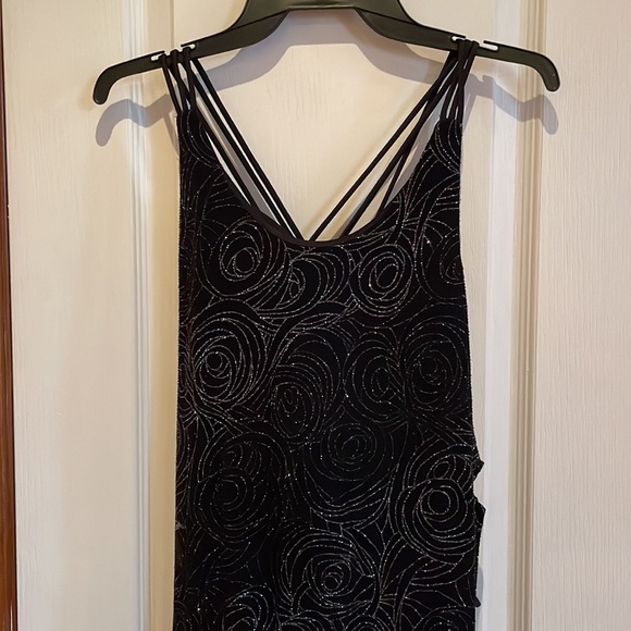 Sparkly black Evening gown - Picture 2 of 8